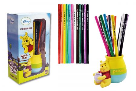 小熊維尼彩色鉛筆與筆筒組。